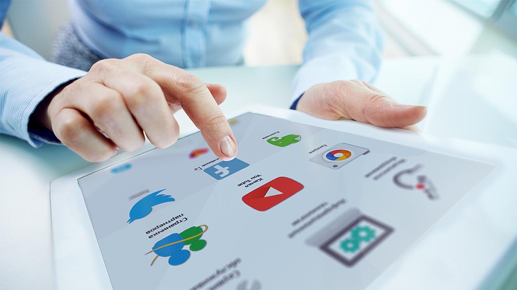 ipad-office-mockup-free_0002_Ebene-3